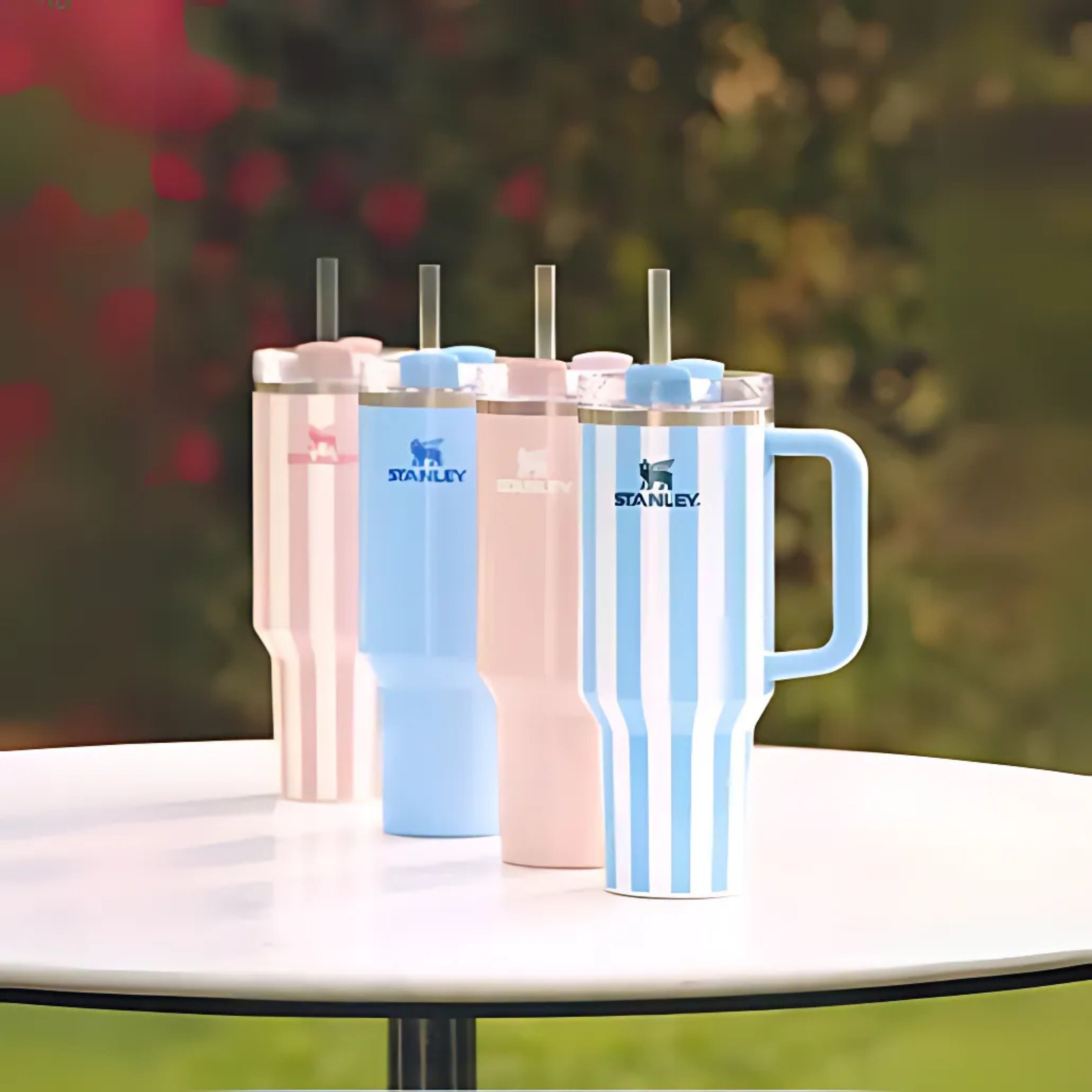 美國品牌 Stanley Quencher H2.0隨行杯 887ml Cornflower Blue Stripe