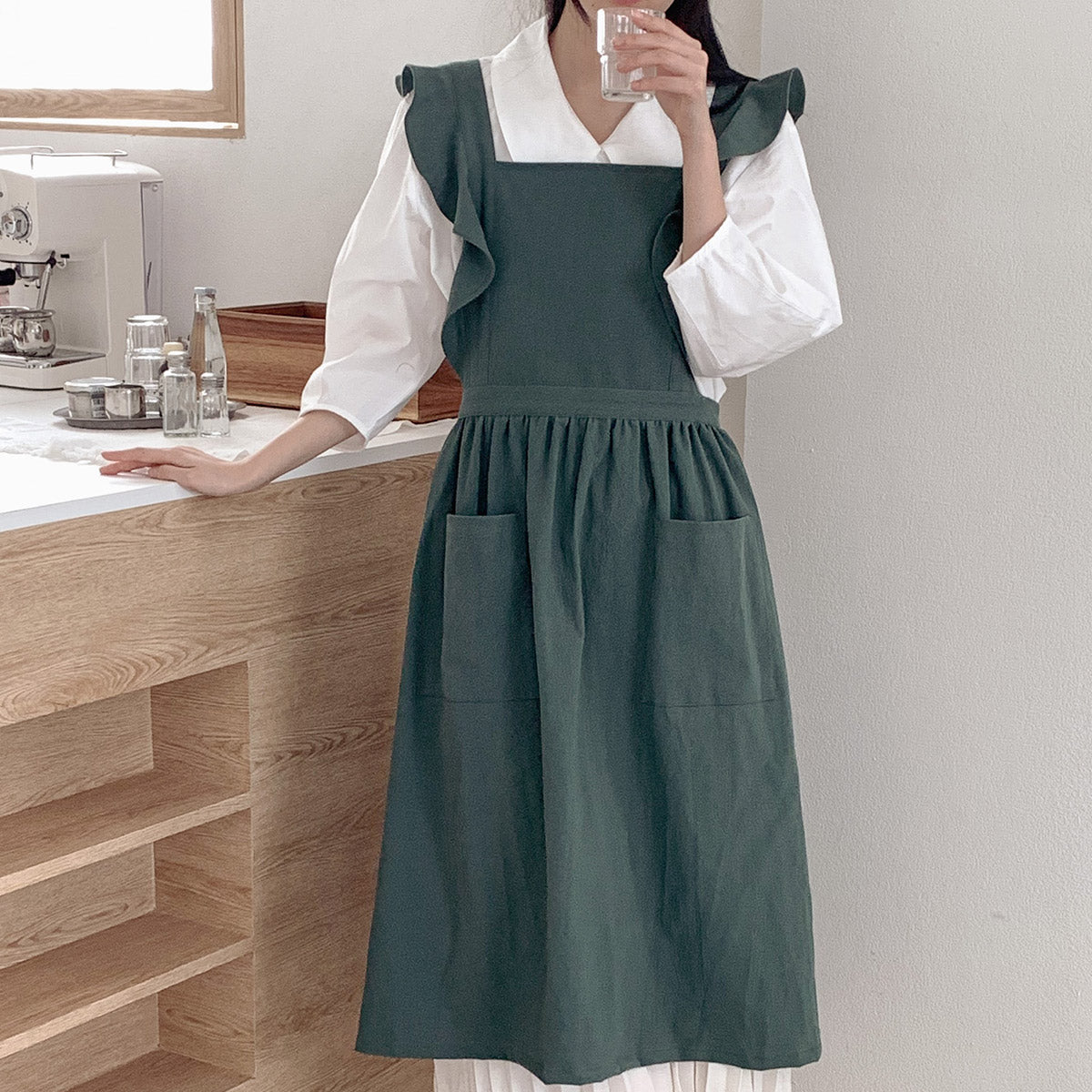 Bellelife Anna Ruffle Apron 2 Colors