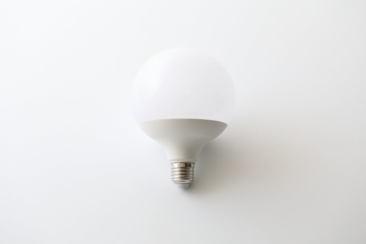 ILKW LED G120 燈泡 - 暖白光/晝光色 E26