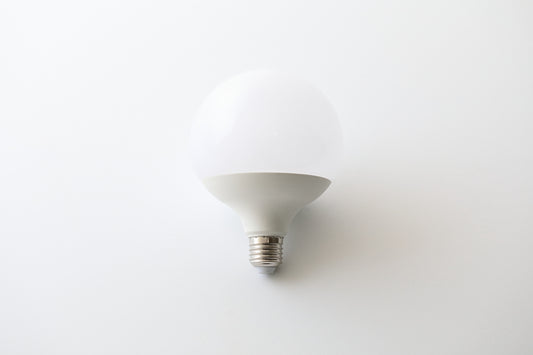 ILKW LED G120 燈泡 - 暖白光/晝光色 E26