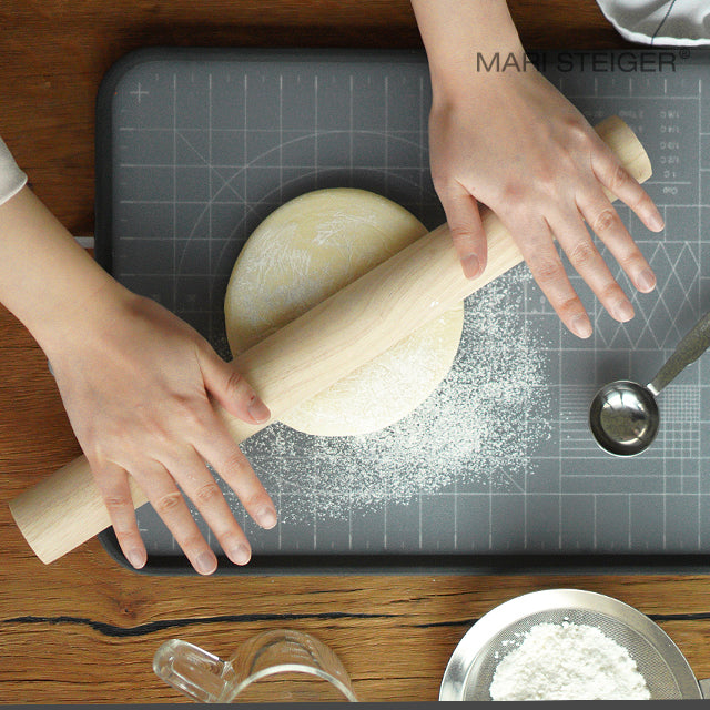 Mari Steiger 雙面不鏽鋼砧板 防滑抗菌 29x39cm