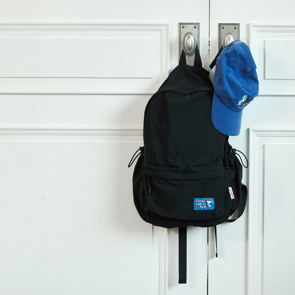 Snoopy PEANUTS 週末休閒後背包（雙色可選）