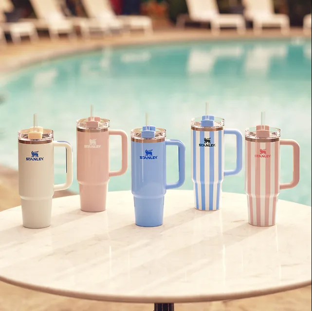美國品牌 Stanley Quencher H2.0隨行杯 887ml Cornflower Blue Stripe