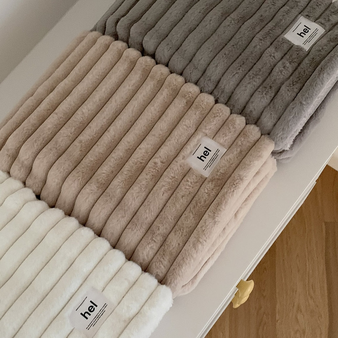 ShareRoom L'oud Paris 貂絨超細纖維條紋沙發毯 - 3色可選